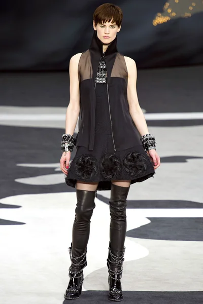 Look 76